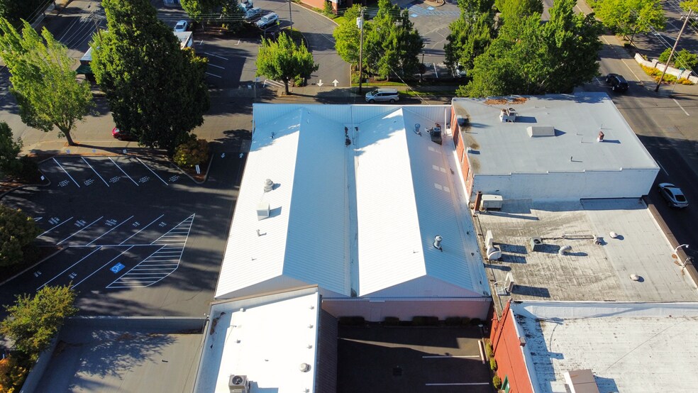118-120 NE 4th St, Mcminnville, OR à vendre - Photo de l’immeuble – Image 3 sur 12