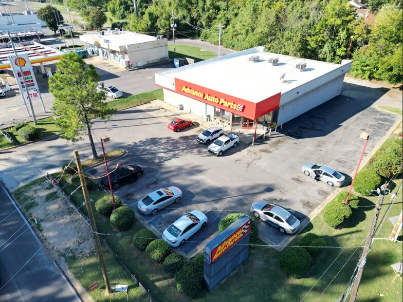 3535 Elvis Presley Blvd, Memphis, TN à vendre - Photo de l’immeuble – Image 2 sur 8