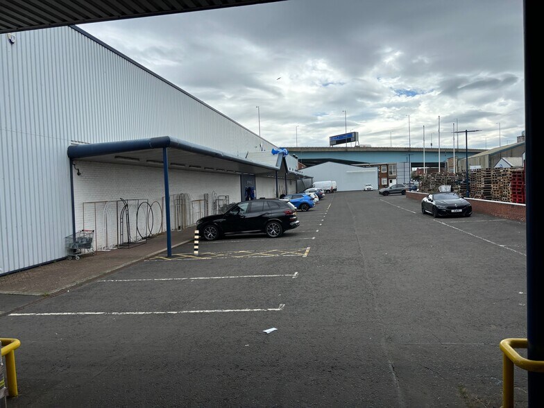 Stromness St, Glasgow à louer - Photo de l’immeuble – Image 3 sur 4