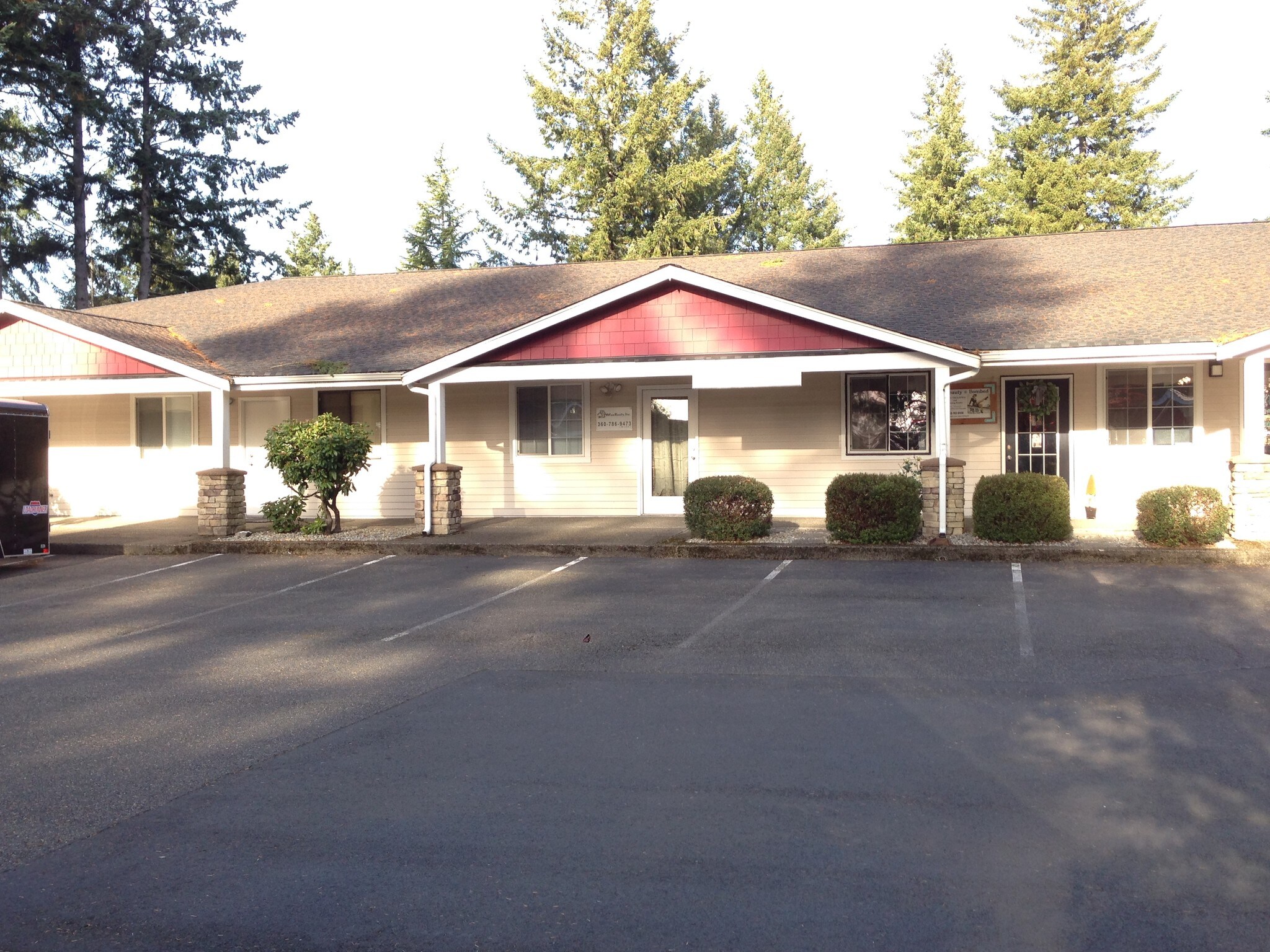 2639 Parkmont Ln SW, Olympia, WA à louer Photo de l’immeuble– Image 1 sur 33