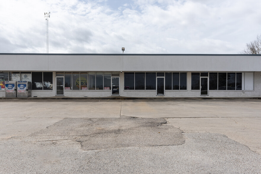 4230 E FM 1462 Rd, Rosharon, TX à louer - Photo de l’immeuble – Image 3 sur 28