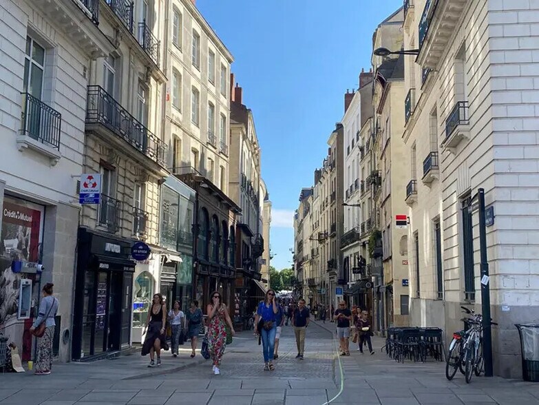 Local commercial dans Nantes à louer - Photo de l’immeuble – Image 2 sur 9
