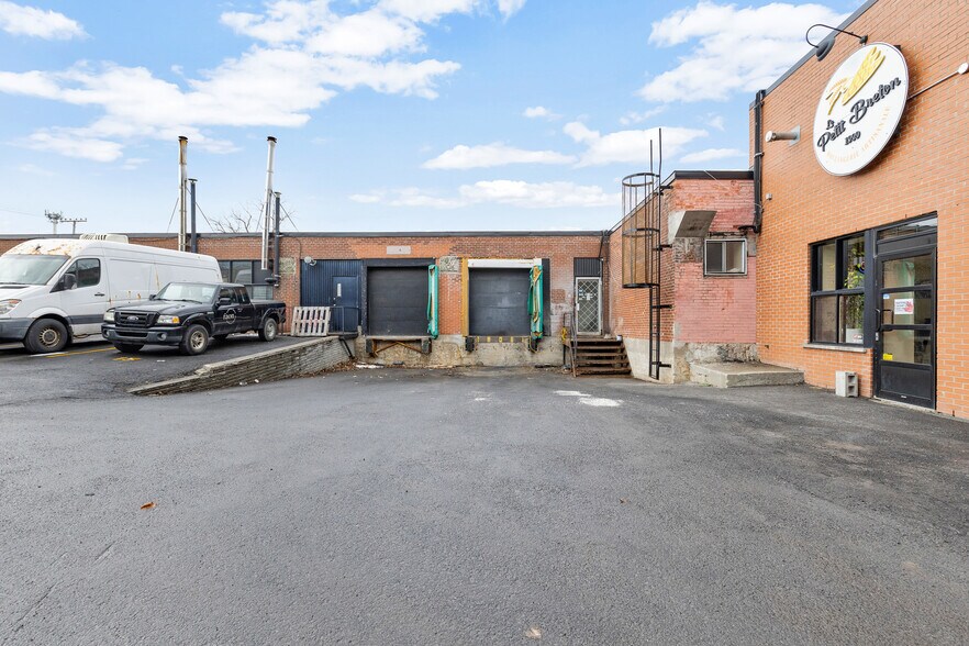 2180-2190 Av Aird, Montréal, QC à louer - Photo de l’immeuble – Image 3 sur 4