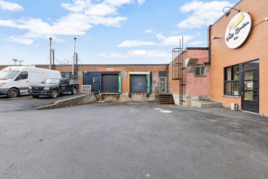 2180 Av Aird, Montréal, QC à louer - Photo de l’immeuble – Image 3 sur 4