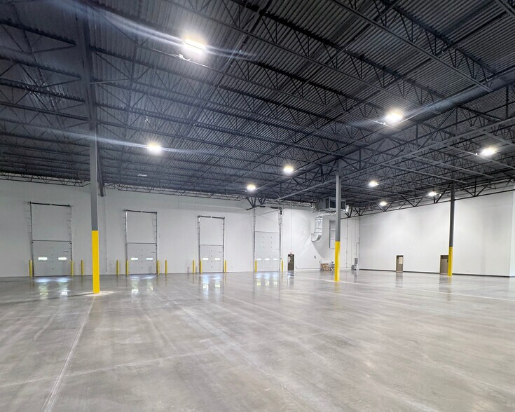 2105 Gateway Blvd, Hebron, KY à louer - Photo intérieure – Image 3 sur 10