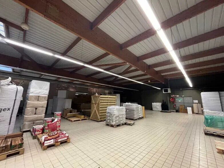 Local commercial dans Wavrin à vendre - Photo intérieure – Image 2 sur 2