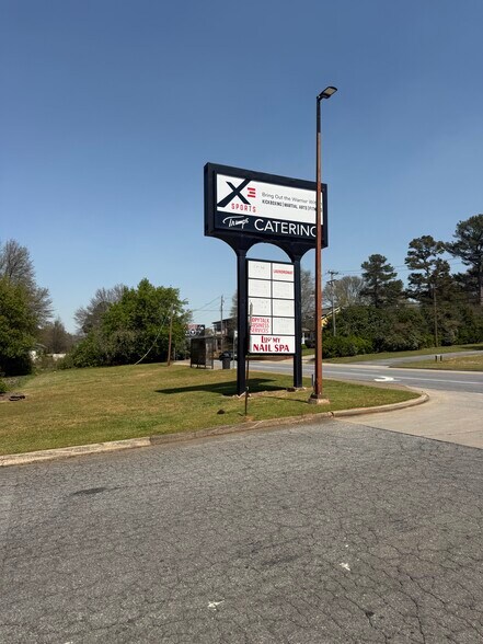 2026 S Milledge Ave, Athens, GA à louer - Photo de l’immeuble – Image 2 sur 3
