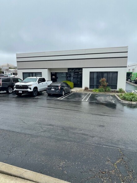 1881 N Gaffey St, San Pedro, CA à louer - Photo de l’immeuble – Image 2 sur 9