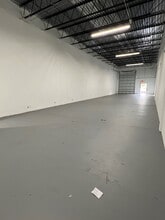 3927-3999 NW 19th St, Lauderdale Lakes, FL à louer Photo intérieure– Image 2 sur 3