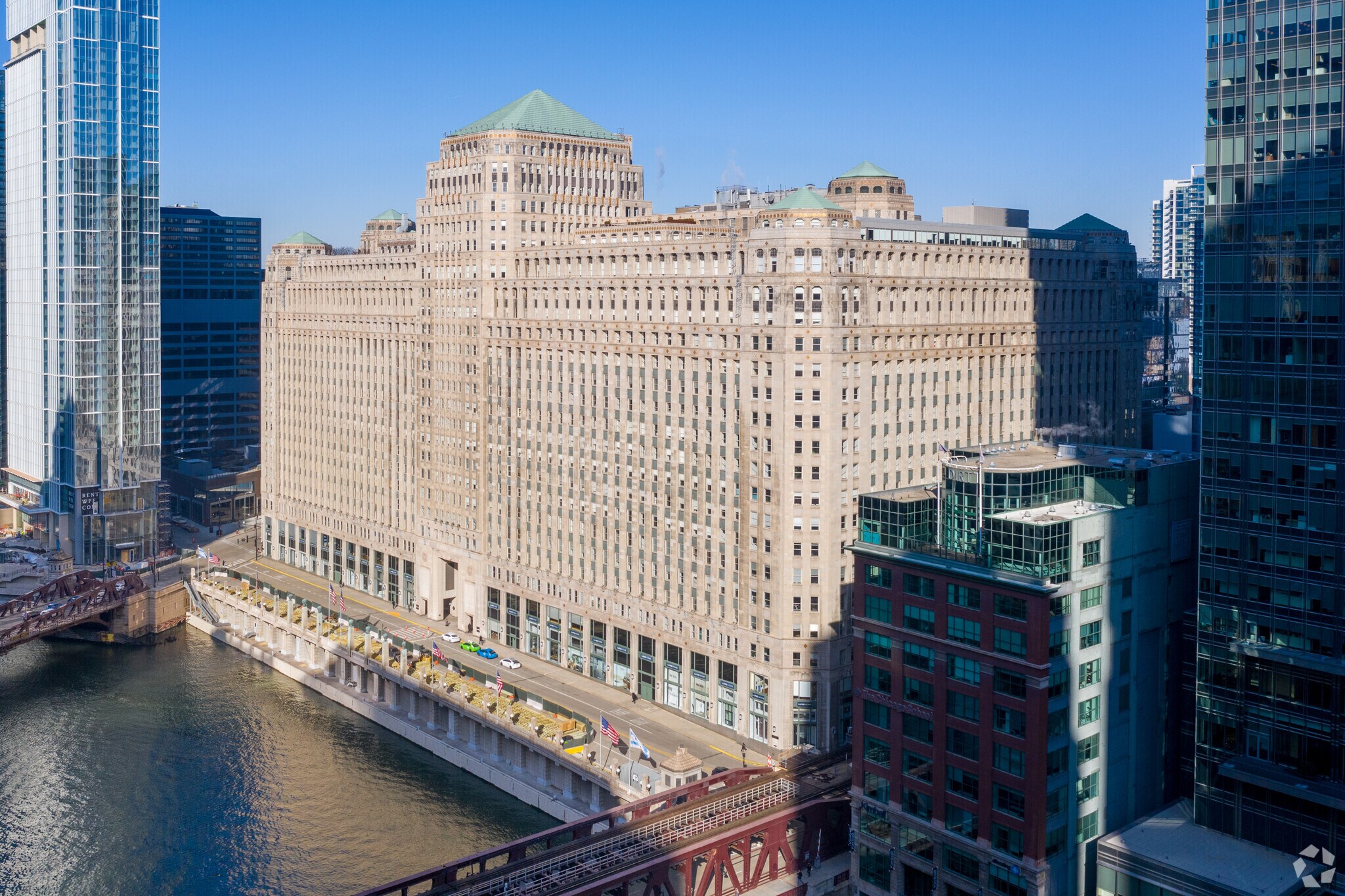 222 Merchandise Mart Plz, Chicago, IL à louer Photo principale– Image 1 sur 34