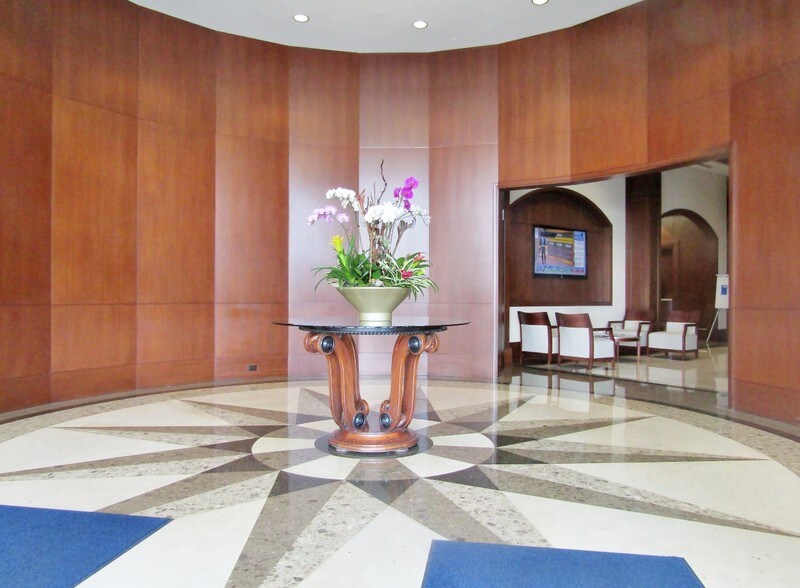 300 SE 2nd St, Fort Lauderdale, FL à louer - Photo intérieure – Image 3 sur 7