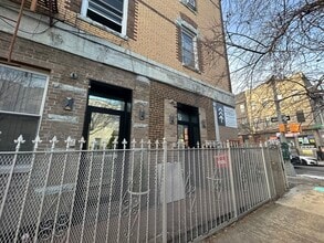 590 Onderdonk Ave, Ridgewood, NY à louer Photo intérieure– Image 1 sur 11