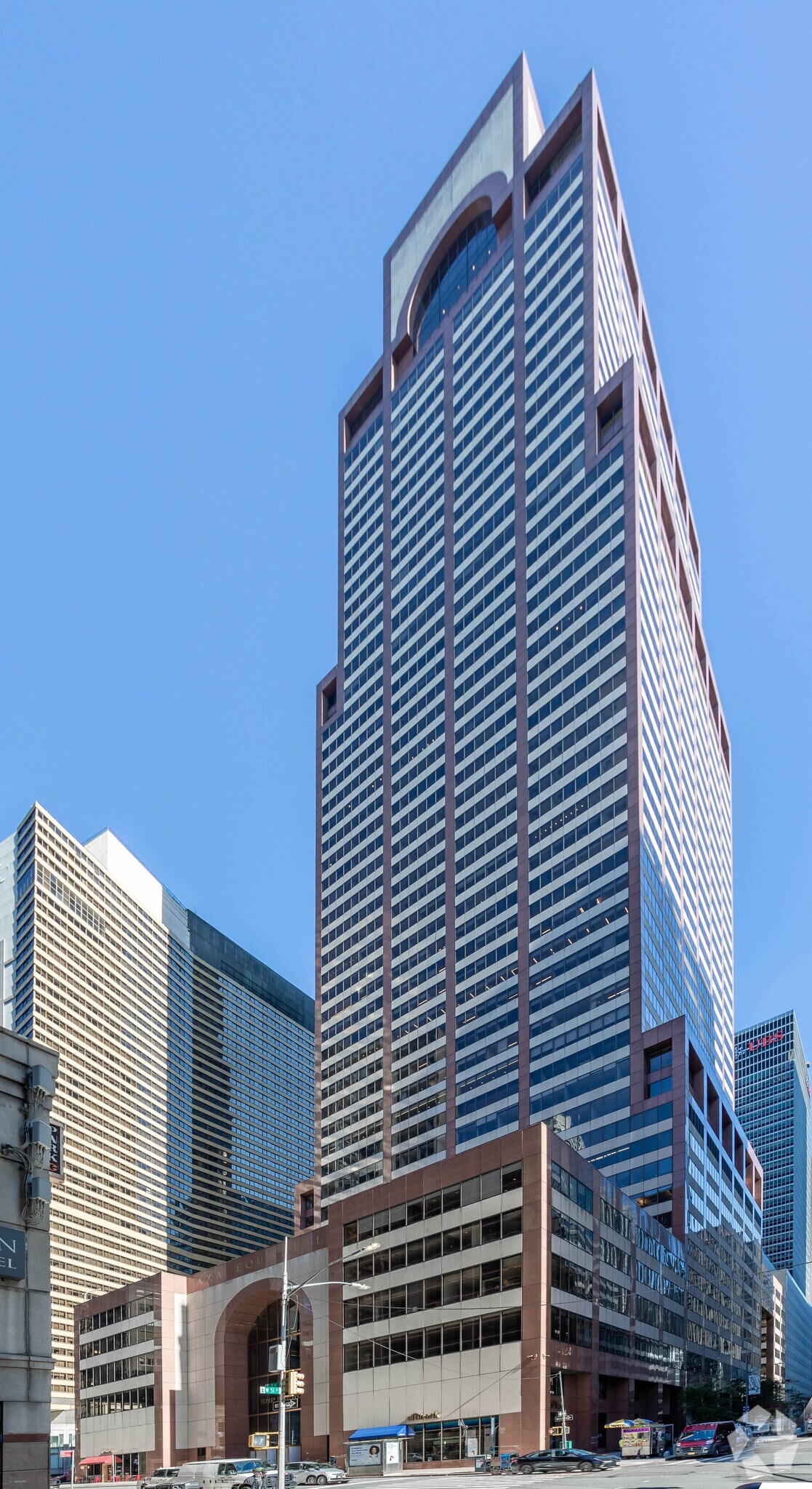 787 Seventh Ave, New York, NY à louer Photo principale– Image 1 sur 7