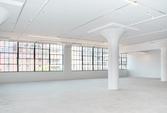 4000-4014 1st Ave, Brooklyn, NY à louer Photo intérieure– Image 1 sur 3