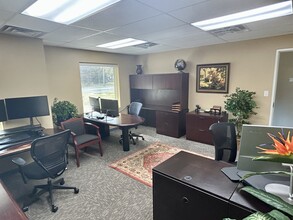 1321 W Randol Mill Rd, Arlington, TX à louer Photo intérieure– Image 1 sur 1