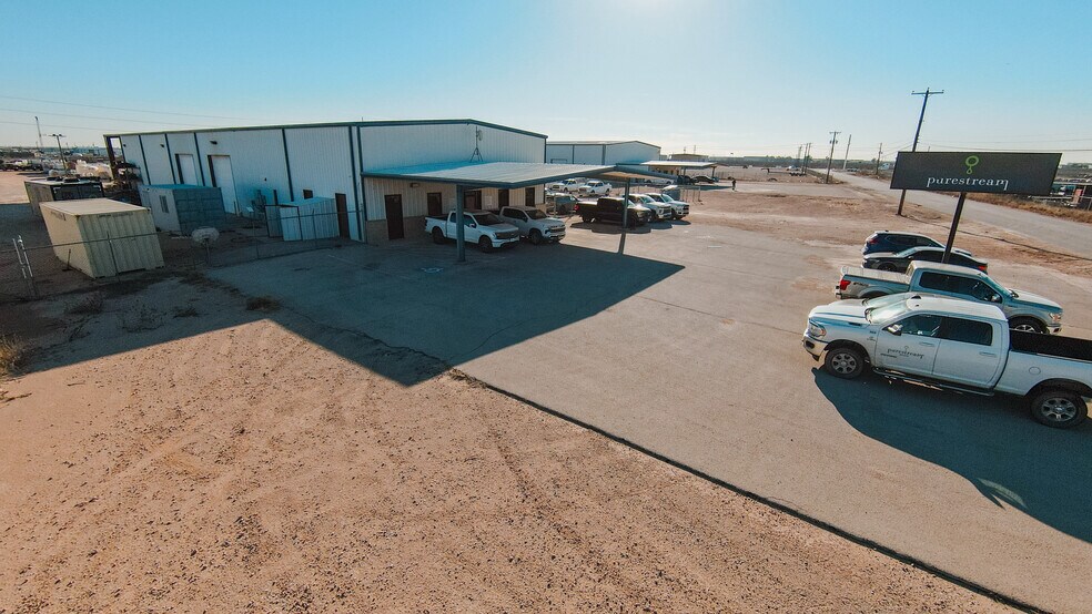 9205 W County Road 127, Midland, TX à louer - Photo de l’immeuble – Image 2 sur 19