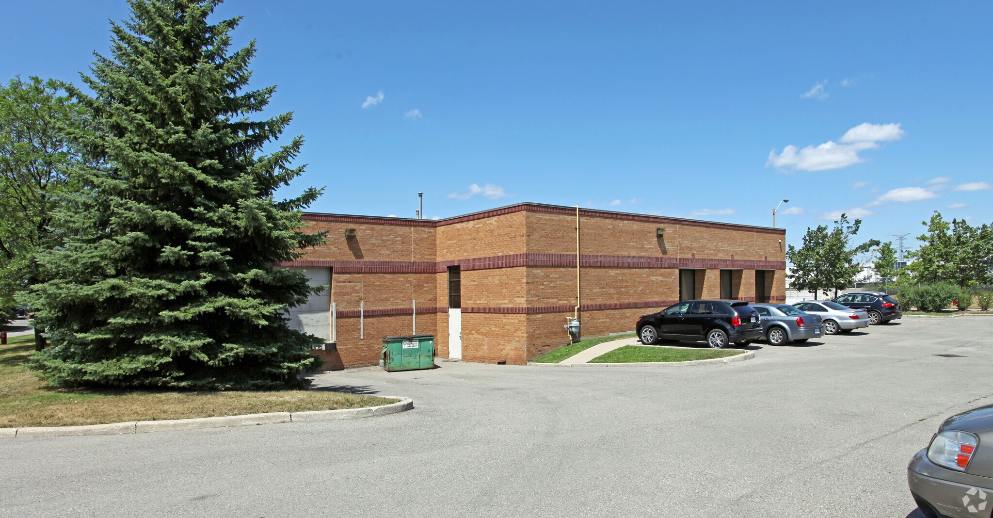 7585 Danbro Cres, Mississauga, ON à vendre Photo principale– Image 1 sur 4