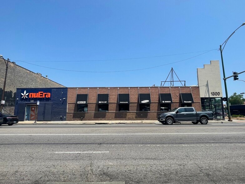1300-1308 W North Ave, Chicago, IL à louer - Photo de l’immeuble – Image 3 sur 7