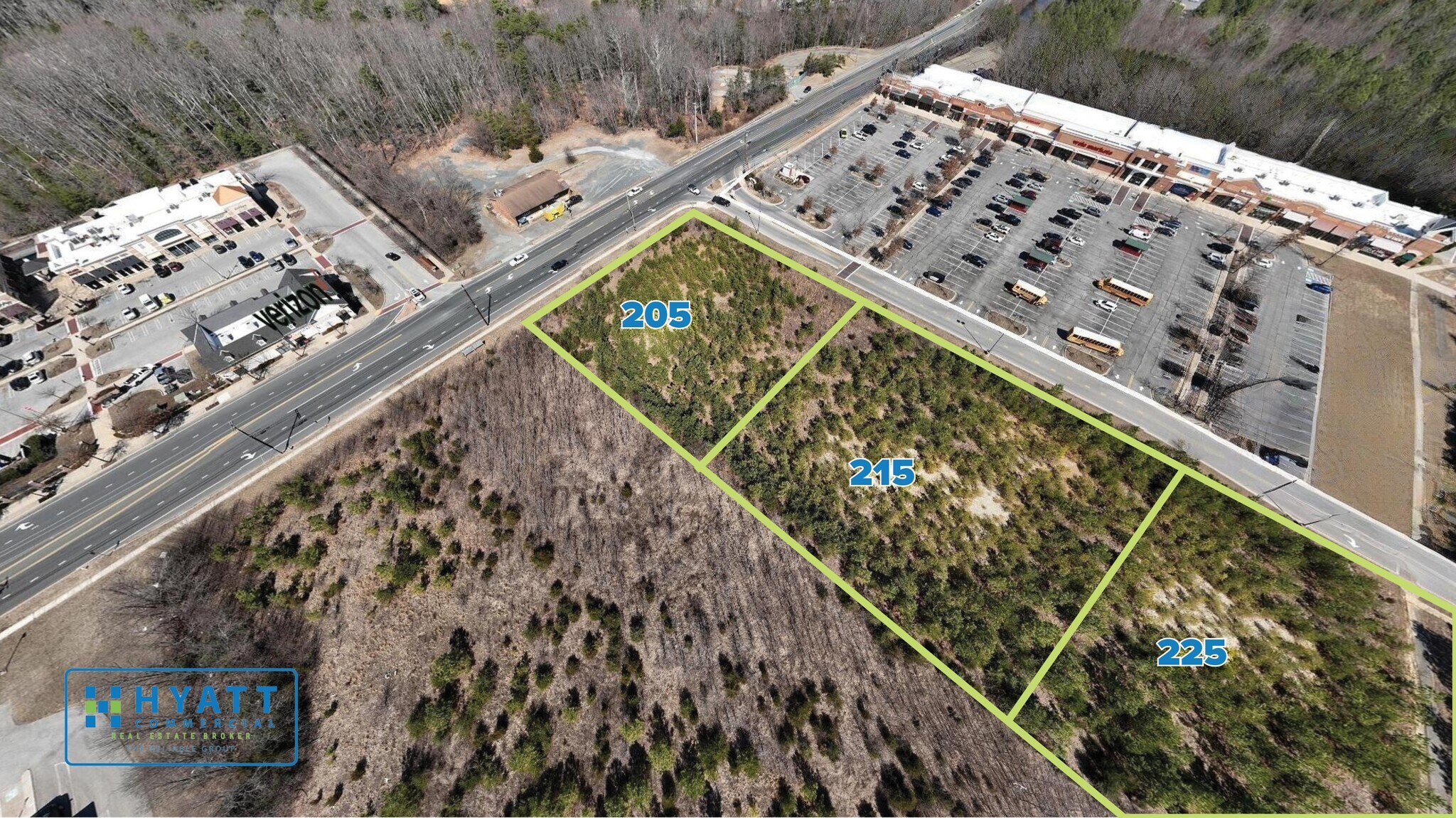 205-225 Village Center Dr, Lusby, MD à vendre Photo principale– Image 1 sur 4