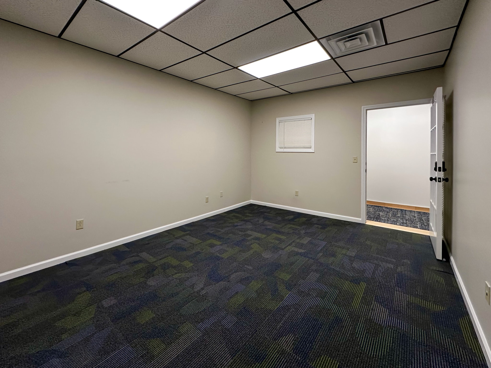 2095 S Main St, Waterbury, CT à louer Photo intérieure– Image 1 sur 3