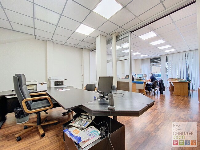 Plus de détails pour Bureau à vendre
