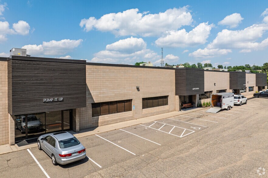 7630-7674 Washington Ave S, Eden Prairie, MN à louer - Photo de l’immeuble – Image 2 sur 9