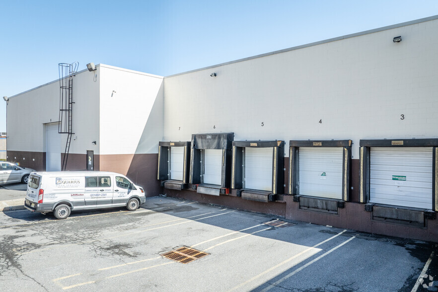 300 Corporate Dr, Mahwah, NJ à louer - Photo de l’immeuble – Image 2 sur 12