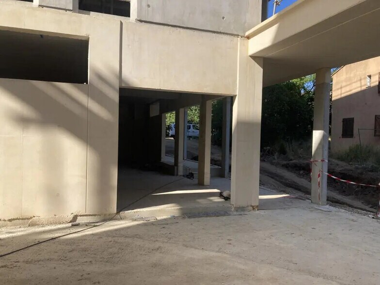 Bureau dans La Farlède à vendre - Photo de l’immeuble – Image 1 sur 11