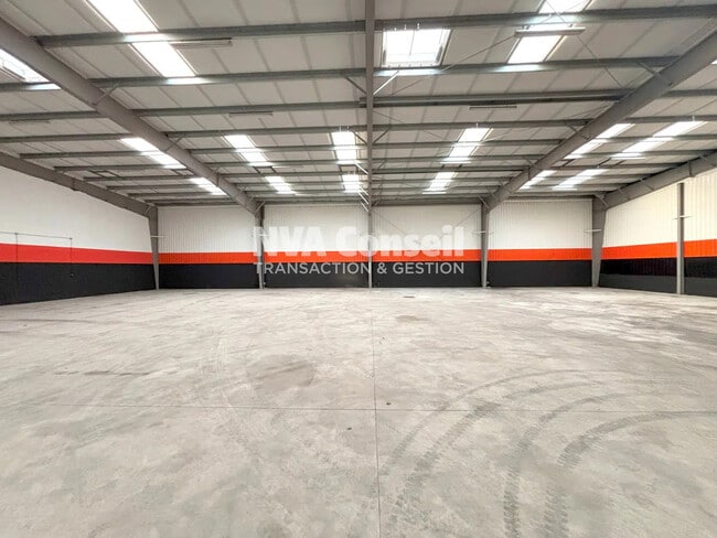 Plus de détails pour 190 Chaussee Jules Cesar, Beauchamp - Local d'activités à louer