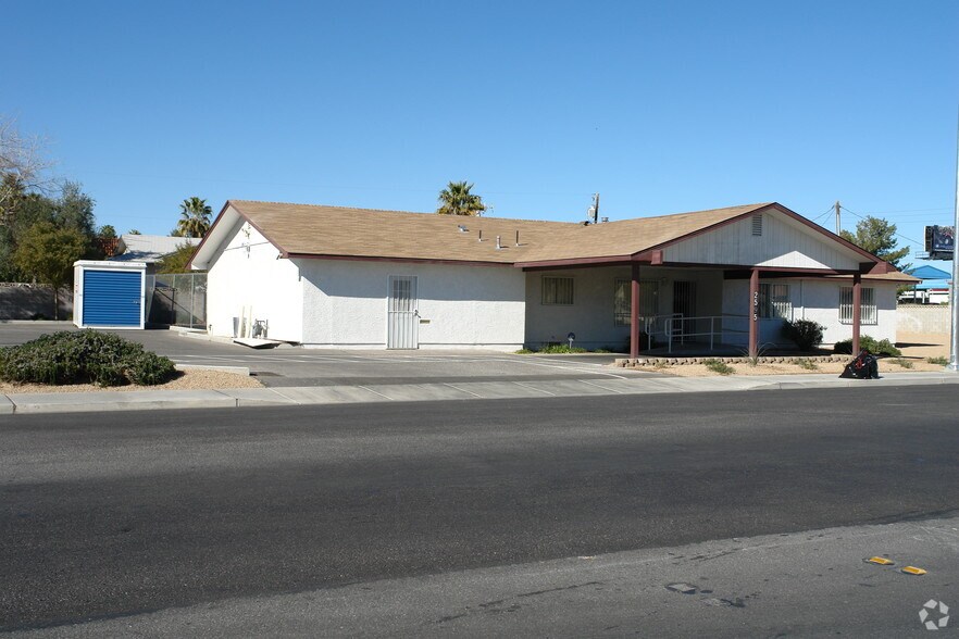 2595 S Torrey Pines Dr, Las Vegas, NV à vendre - Photo de l’immeuble – Image 3 sur 3