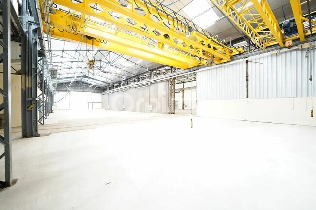 Plus de détails pour Local d'activités à louer