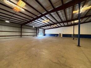 11803 Metro Pky, Fort Myers, FL à louer Photo intérieure– Image 2 sur 15