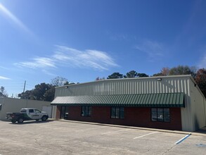 220 Commerce Pky, Pelham, AL à louer Photo intérieure– Image 1 sur 3