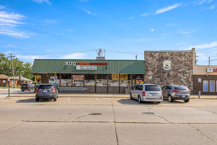 14730 Champaign Rd, Allen Park, MI à vendre - Photo de l’immeuble – Image 3 sur 59