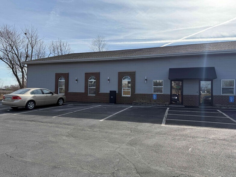 935 Boyson Ct NE, Hiawatha, IA à louer - Photo de l’immeuble – Image 2 sur 16