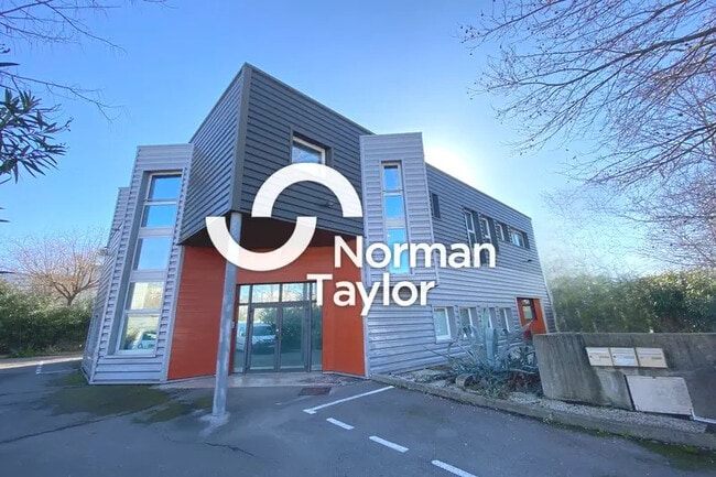 Plus de détails pour Bureau à vendre