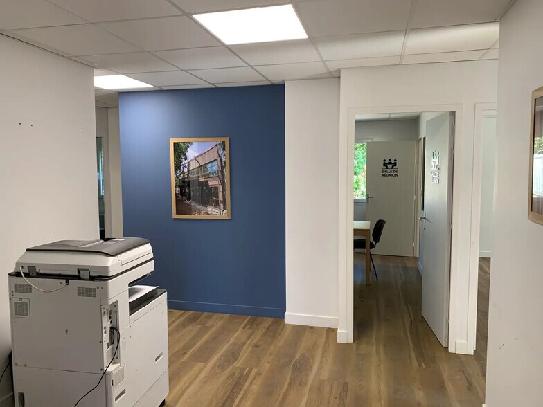 Local d'activités dans Muzillac à vendre - Photo de l’immeuble – Image 2 sur 6