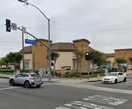 13727-13733 Garfield Ave, Paramount, CA à louer Photo de l’immeuble– Image 1 sur 6