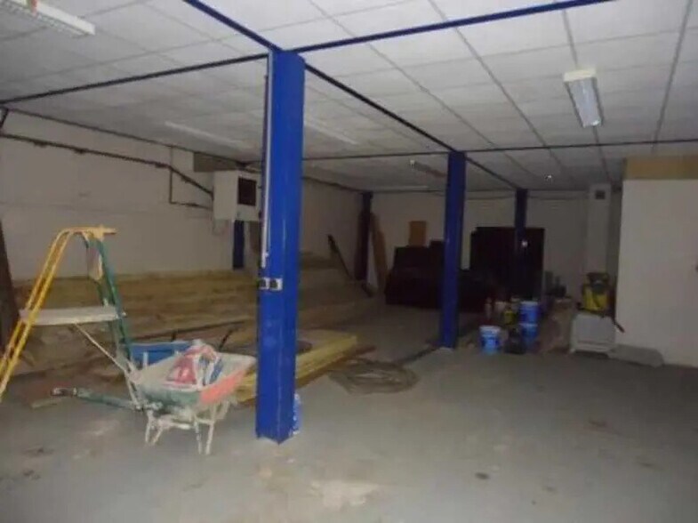 Bureau dans Neuville-sur-Saône à louer - Photo de l’immeuble – Image 3 sur 3