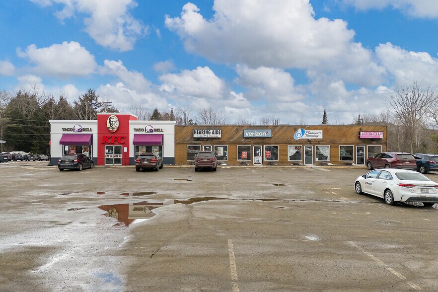 369 Wilton Rd, Farmington, ME à louer - Photo de l’immeuble – Image 3 sur 4