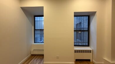 16 E 41st St, New York, NY à louer Photo intérieure– Image 2 sur 6