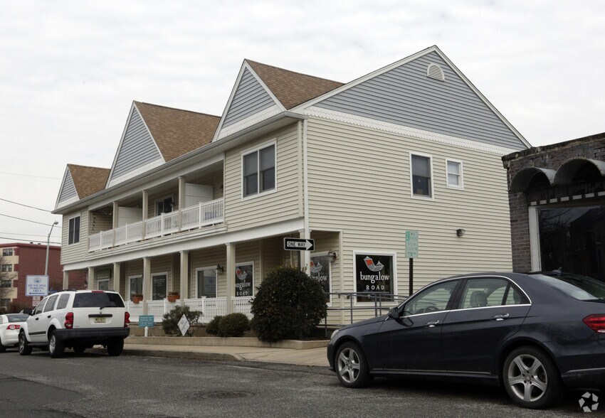 20 Center Ave, Atlantic Highlands, NJ à louer - Photo principale – Image 1 sur 5