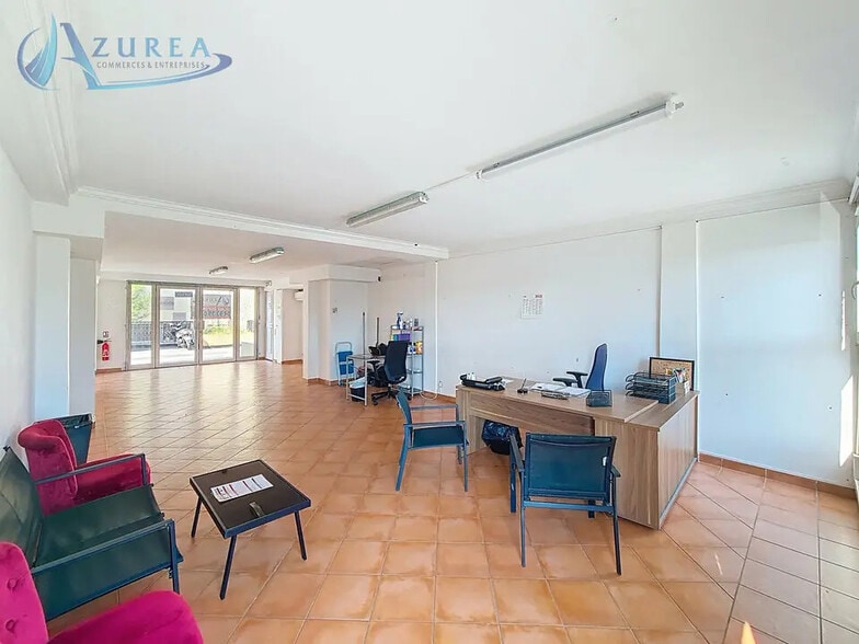 Local commercial dans Antibes à louer - Photo intérieure – Image 3 sur 12