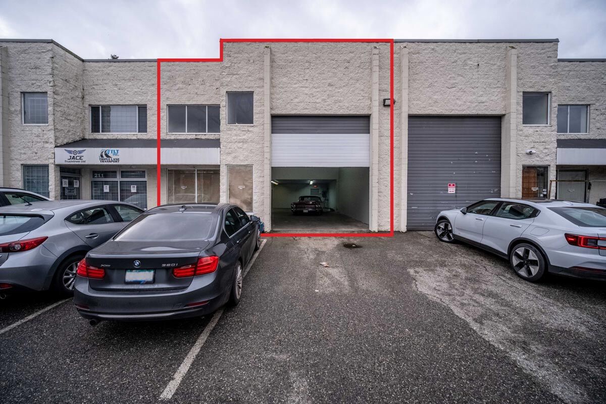 14470 64th Avenue #210, Surrey, BC à vendre Photo principale– Image 1 sur 10