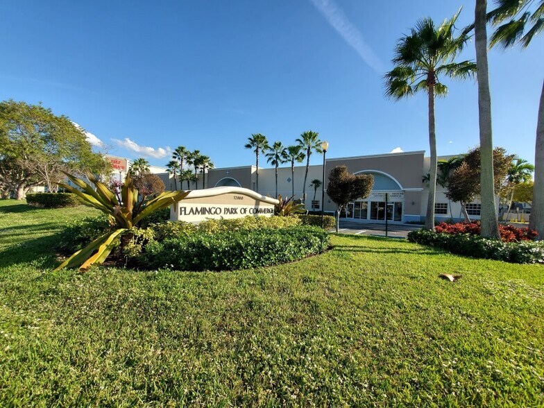 12062-12090 Miramar Pky, Miramar, FL à louer - Photo de l’immeuble – Image 1 sur 3