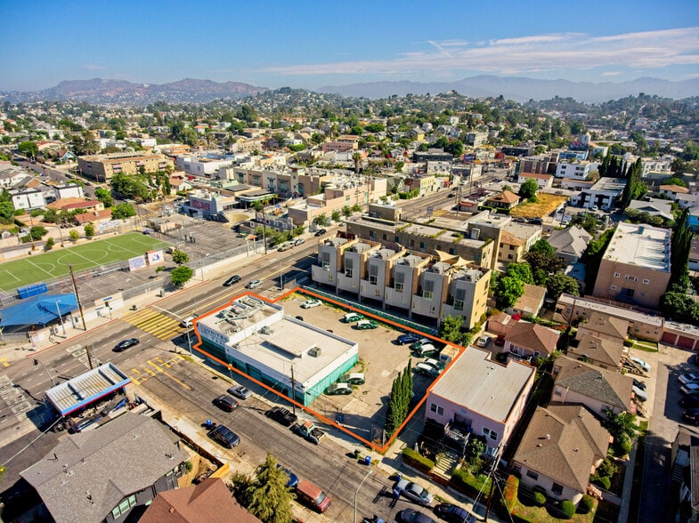 900 N Alvarado St, Los Angeles, CA à louer - Photo de l’immeuble – Image 3 sur 7
