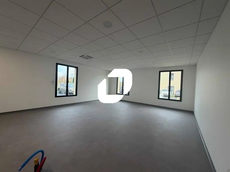 Bureau dans Gouvieux à vendre Photo intérieure– Image 1 sur 8