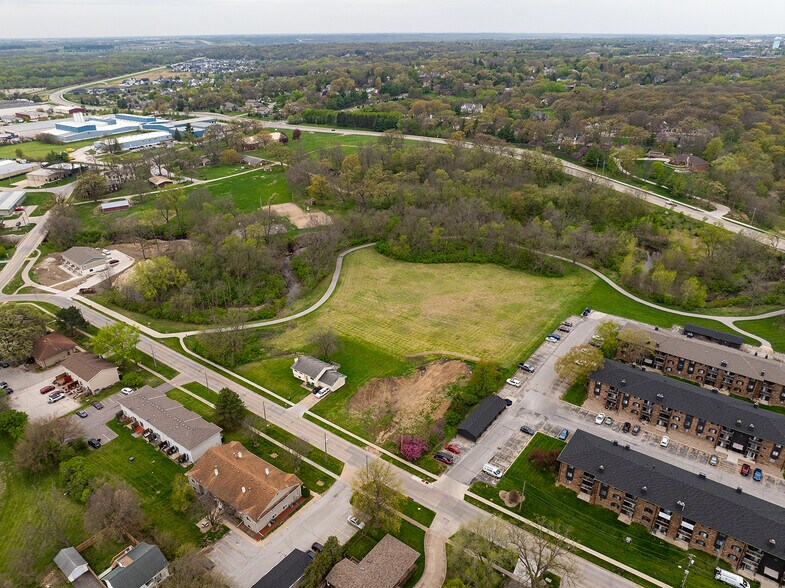 485 S 19th St, West Des Moines, IA à vendre - Photo de l’immeuble – Image 2 sur 17