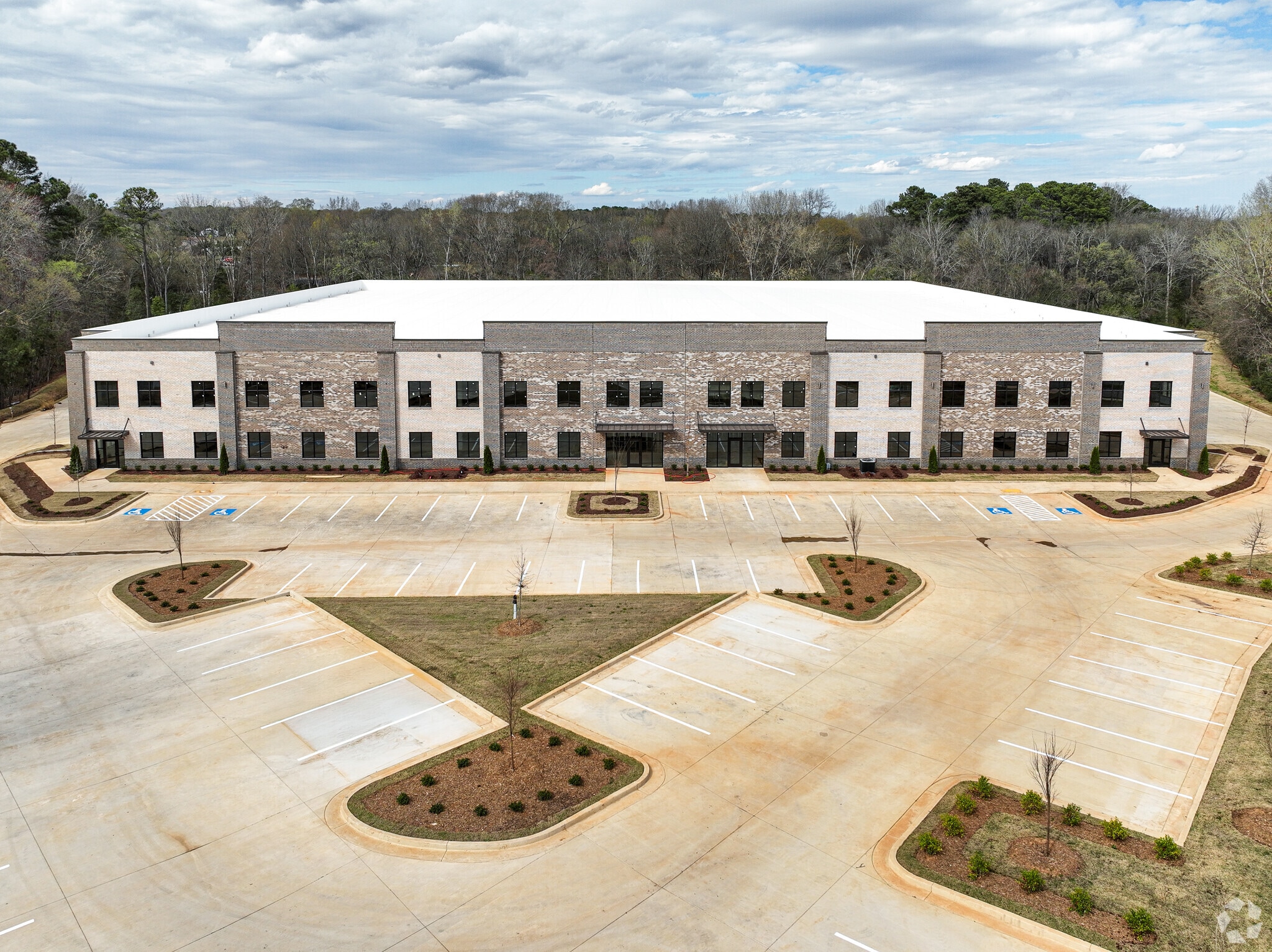 411 Lakeshore Pky, Rock Hill, SC à vendre Photo principale– Image 1 sur 11