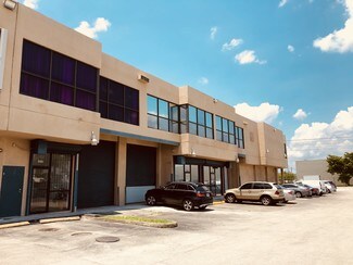 Plus de détails pour 6820-6856 NW 77th Ct, Miami, FL - Industriel/Logistique à louer